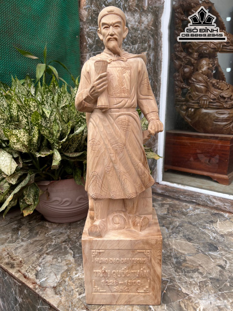 Tượng Trần Quốc Tuấn Gỗ Ngọc Am Cao 71 Ngang 20 Sâu 17 (cm)