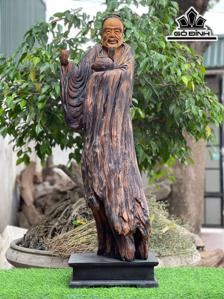 Tượng Thần Trà Gỗ Bách Xanh Cao 113 Ngang 35 Sâu 28 Kỷ Cao 10 (cm)