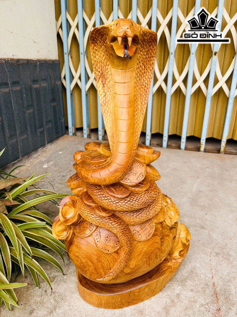 Tượng Rắn Phong Thủy Gỗ Hương Cao 52 Ngang 28 Sâu 18 (cm)