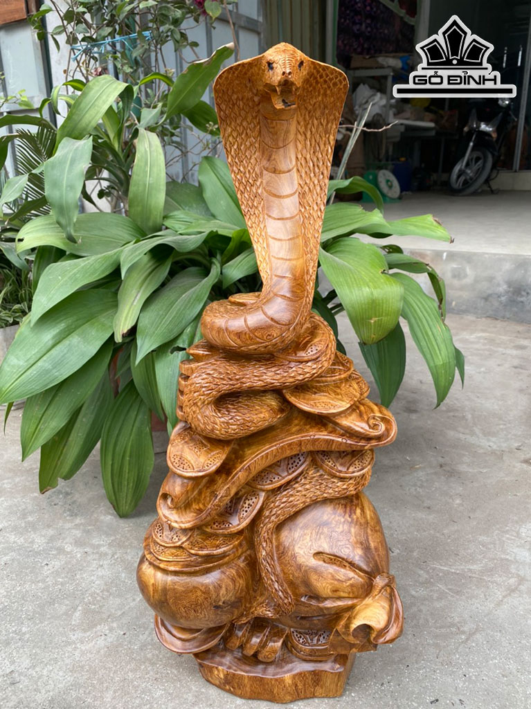Tượng Rắn Phong Thủy Gỗ Hương Cao 66 Ngang 29 Sâu 25 (cm)