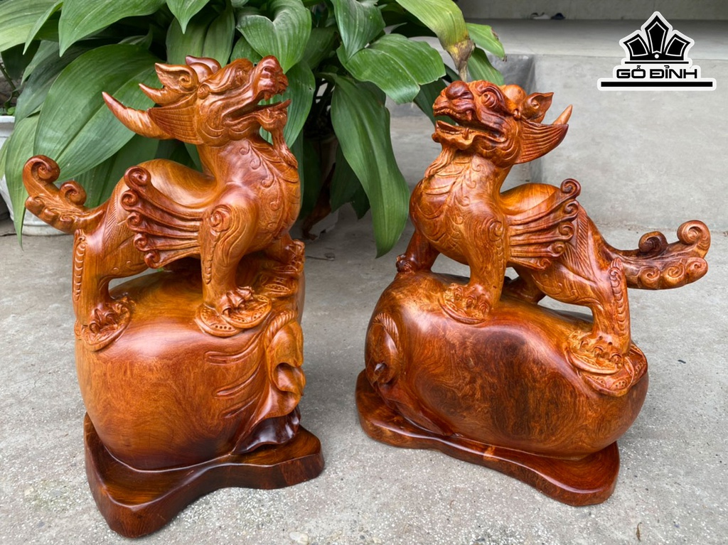 Tượng Tỳ Hưu Gỗ Hương Cao 40 Ngang 32 Sâu 21 (cm)