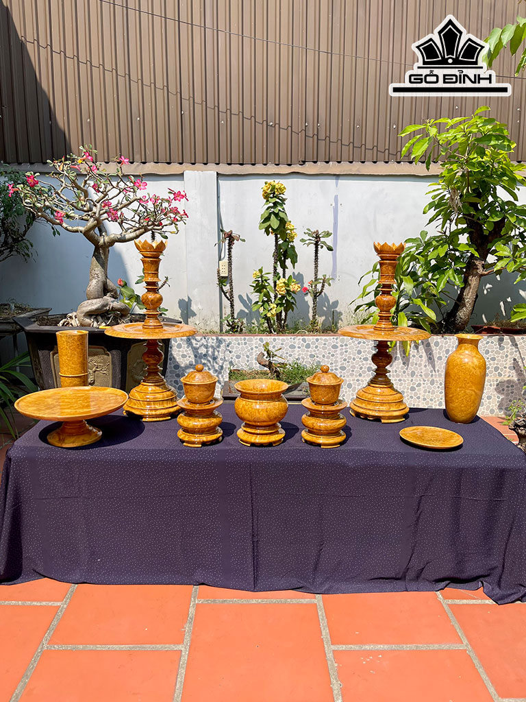 Bộ Đèn Thờ Gỗ Nu Dổi 9 Món