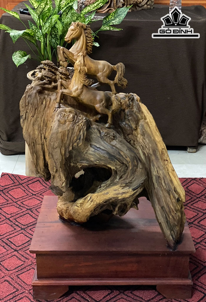 Tượng Song Mã Uyên Ương Gỗ Bách Xanh Cao 66 Ngang 45 Sâu 35 Cao Cả Kỷ 85 (cm)