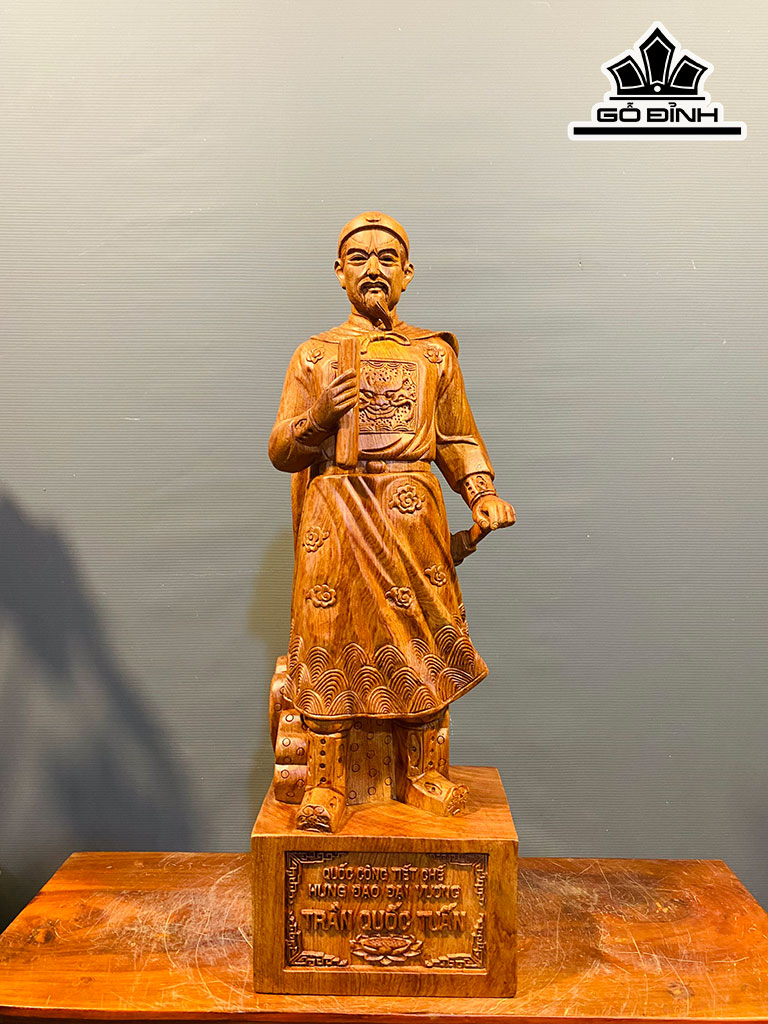 Tượng Trần Quốc Tuấn Gỗ Hương Cao 60 Ngang 20 Sâu 15,5 (cm)