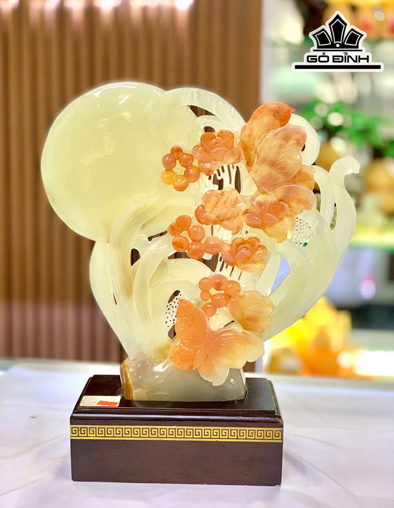 Tượng Hồ Điệp Bên Hoa Mẫu Đơn Đá Ngọc Onix Cao 42 (cm)