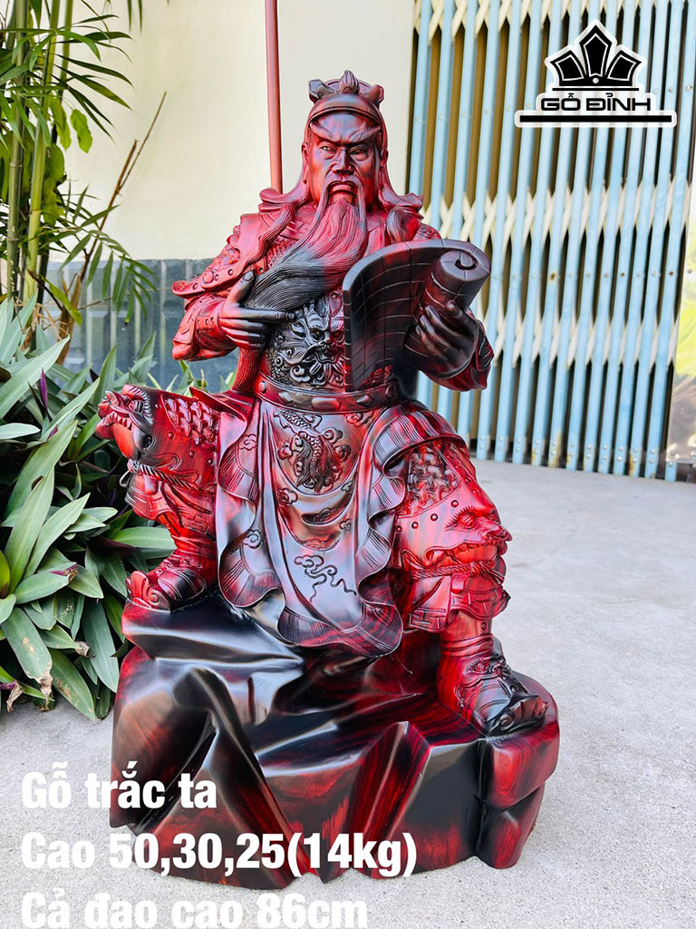 Tượng Quan Công Gỗ Trắc Đen Đỏ Cao 50 Ngang 30 Sâu 25 Cao Cả Kỷ 86 (cm)