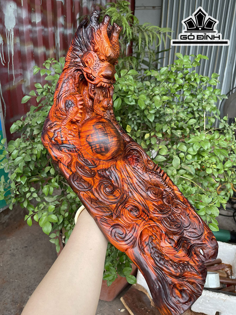 Tượng Rồng Phong Thủy Gỗ Trắc Ngang 16 Cao 42 (cm)