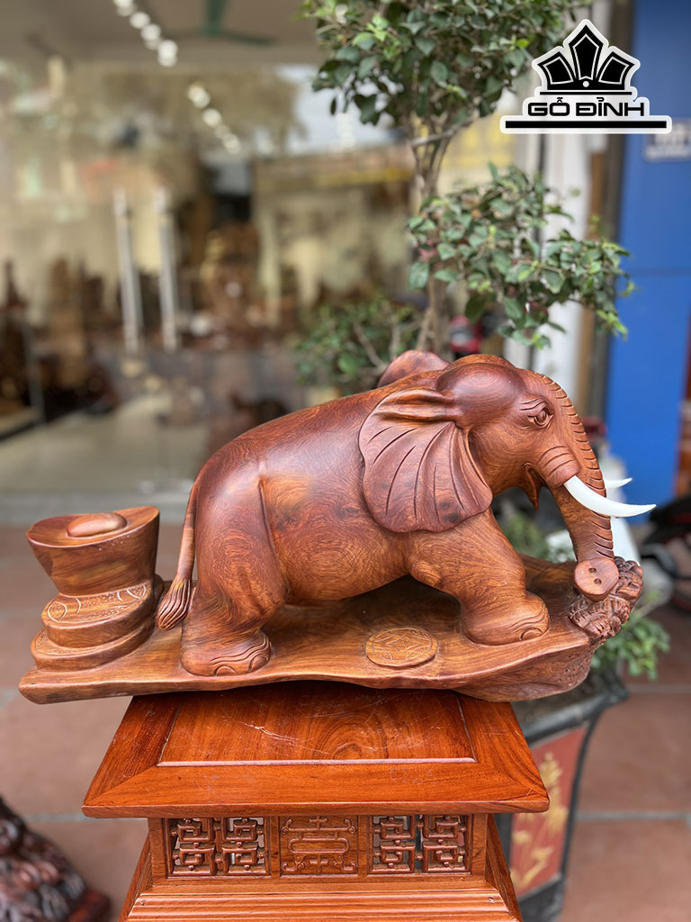 Tượng Voi Gỗ Hương Cao 34 Ngang 62 Sâu 28 (cm)