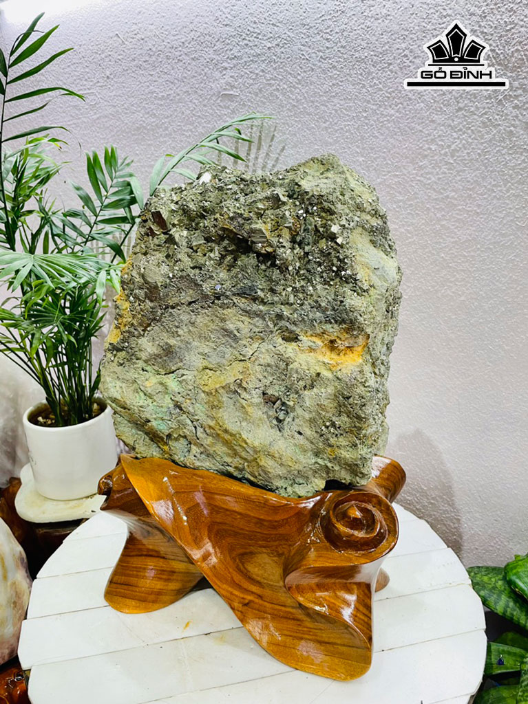 Tinh Thể Đá Pyrite (Đá Vàng Găm) Cao 37 Ngang 23 (cm) 10kg