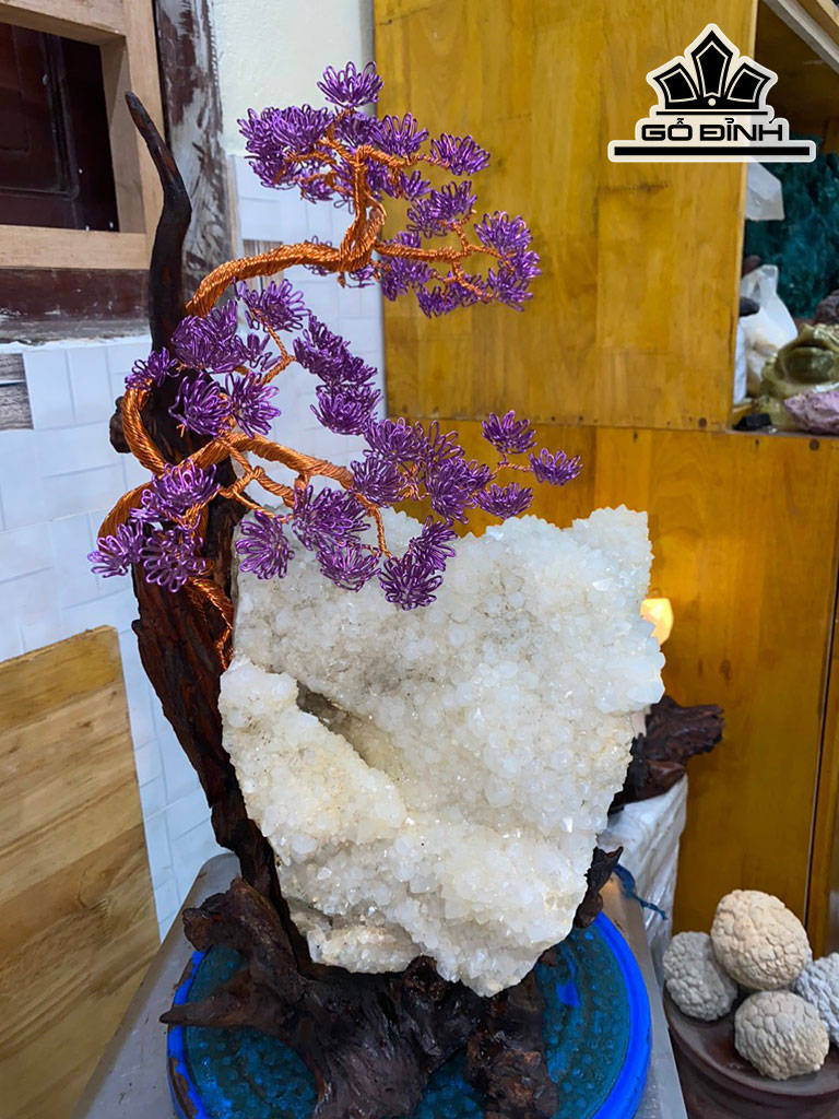 Tác Phẩm Đá Thạch Anh Trắng Tinh Thể Cao 48 (cm) 12,2kg