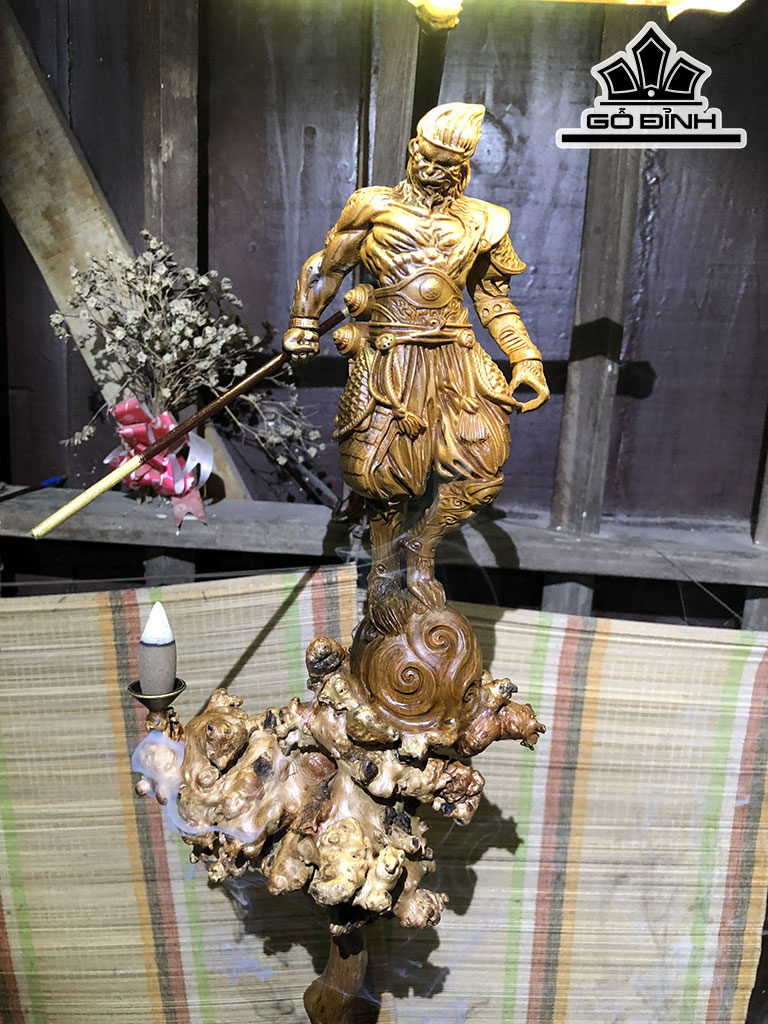 Tề Thiên Đại Thánh Gỗ Trâm Vàng Cao 51 Ngang 17 Sâu 15 (cm)