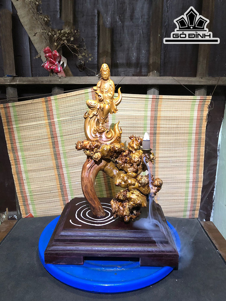 Tượng Phật Quan Thế Âm Bồ Tát Gỗ Trâm Vàng Cao 33 Ngang 16 Sâu 12 (cm)