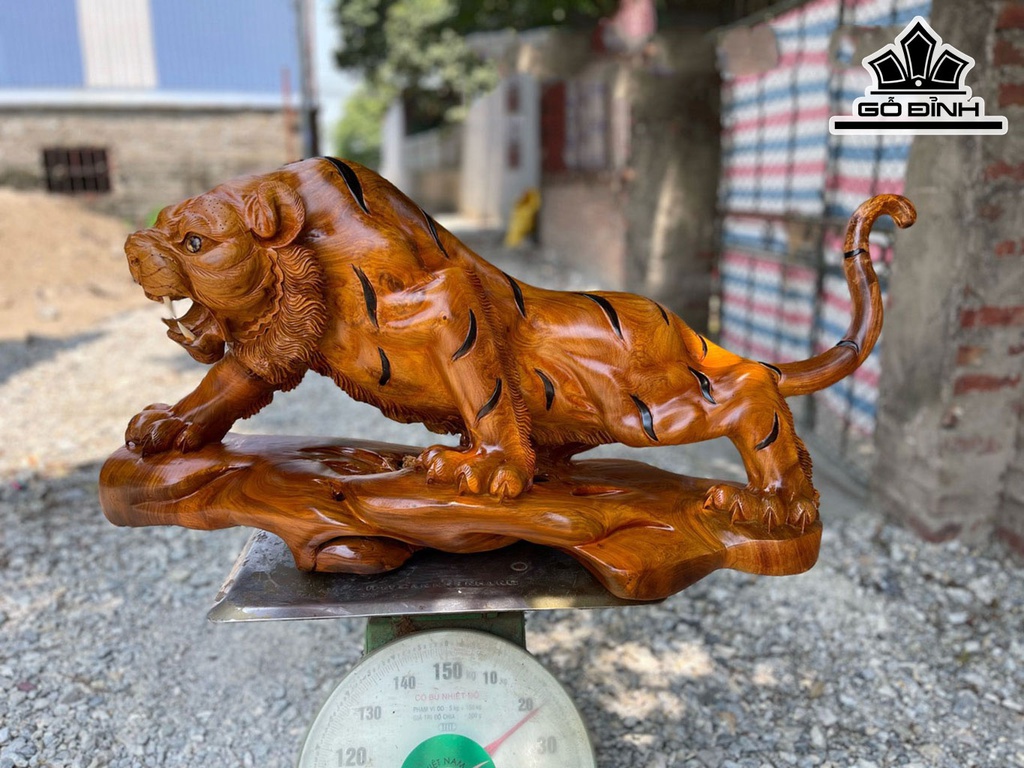 Tượng Hổ Phong Thủy Gỗ Hương Cao 42 Ngang 90 Sâu 40 (cm)