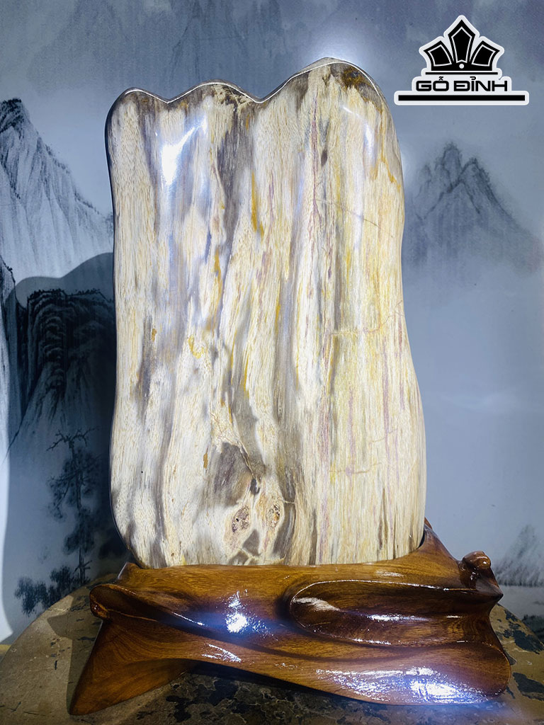 Tác Phẩm Gỗ Hóa Ngọc Cao 38 Ngang 26 (cm) 11,4kg