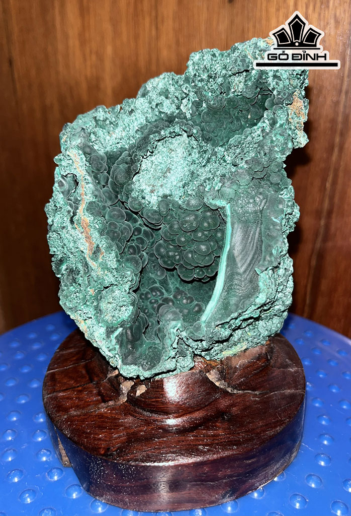 Tác Phẩm Đá Khổng Tước (Malachite) Cao 15,5 (cm) 0,88kg