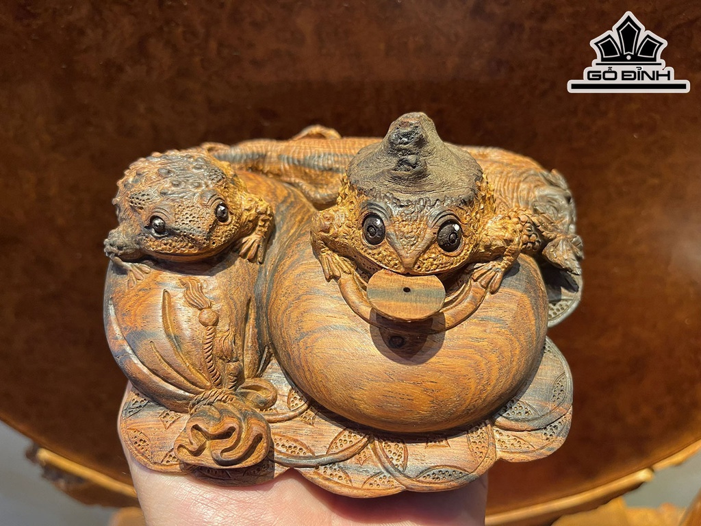 Tượng Cóc Ngậm Tiền Gỗ Trắc Ngang 14 Cao 6 Sâu 13 (cm)