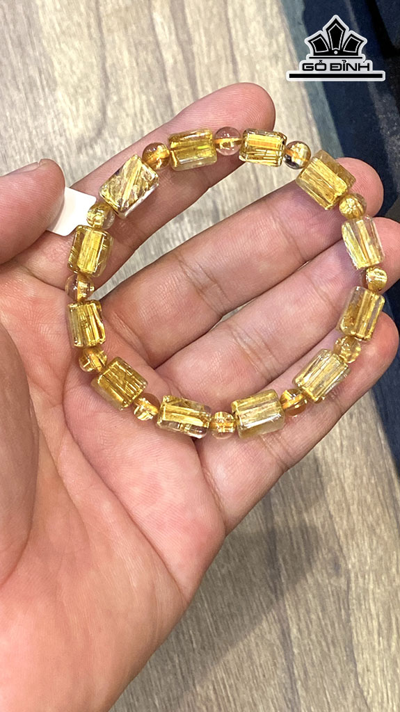 Vòng Tay Đốt Trúc Đá Thạch Anh Tóc Vàng Cao 7,6 Ngang 9,3 (mm) 18,5gr