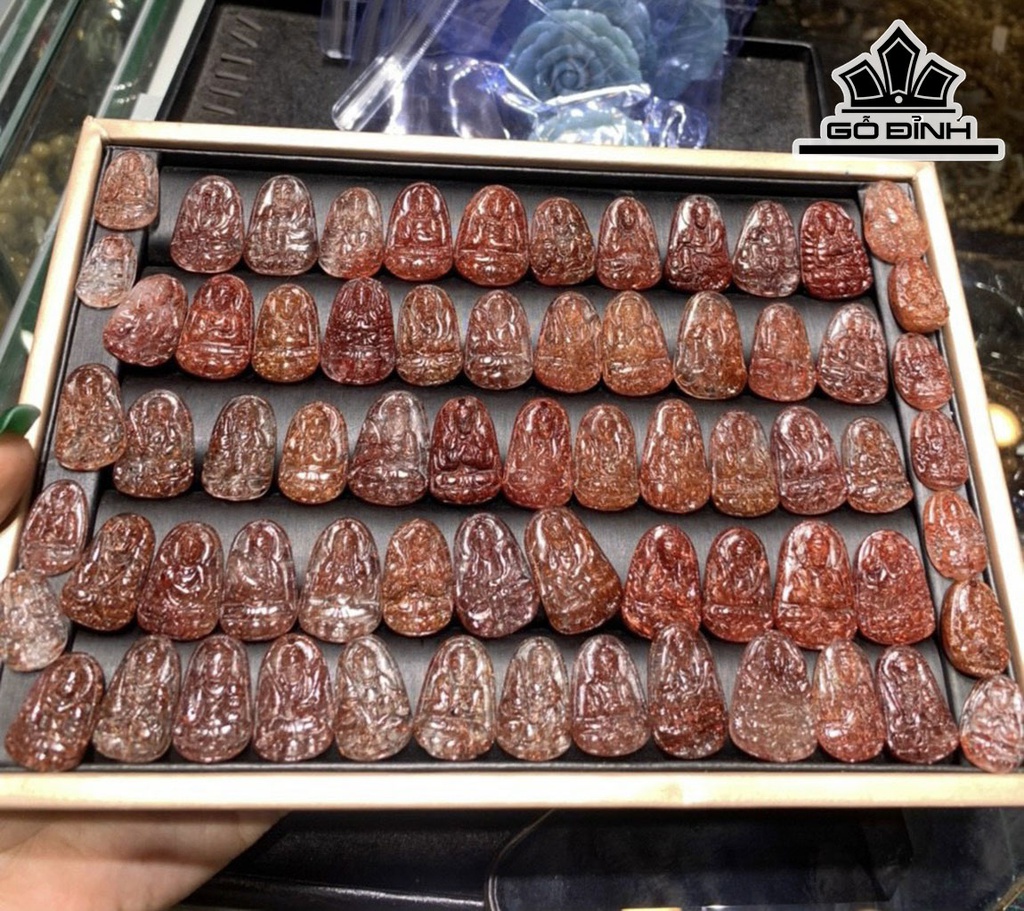 Mặt Dây Chuyền Phật Bản Mệnh Đá Thạch Anh Tóc Đỏ Cao 2,1 Ngang 2,7 (cm)