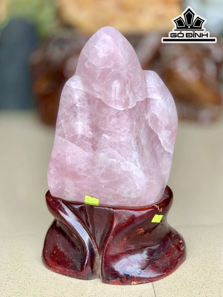 Tác Phẩm Đá Thạch Anh Hồng Cao 39 Ngang 20 (cm) 8,49kg