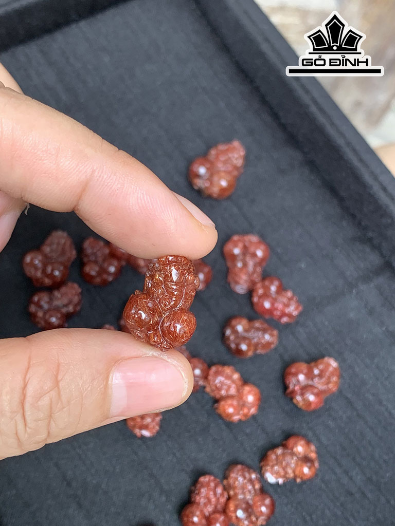 Mặt Dây Chuyền Tỳ Hưu Đá Thạch Anh Tóc Đỏ Cao 20 (mm)