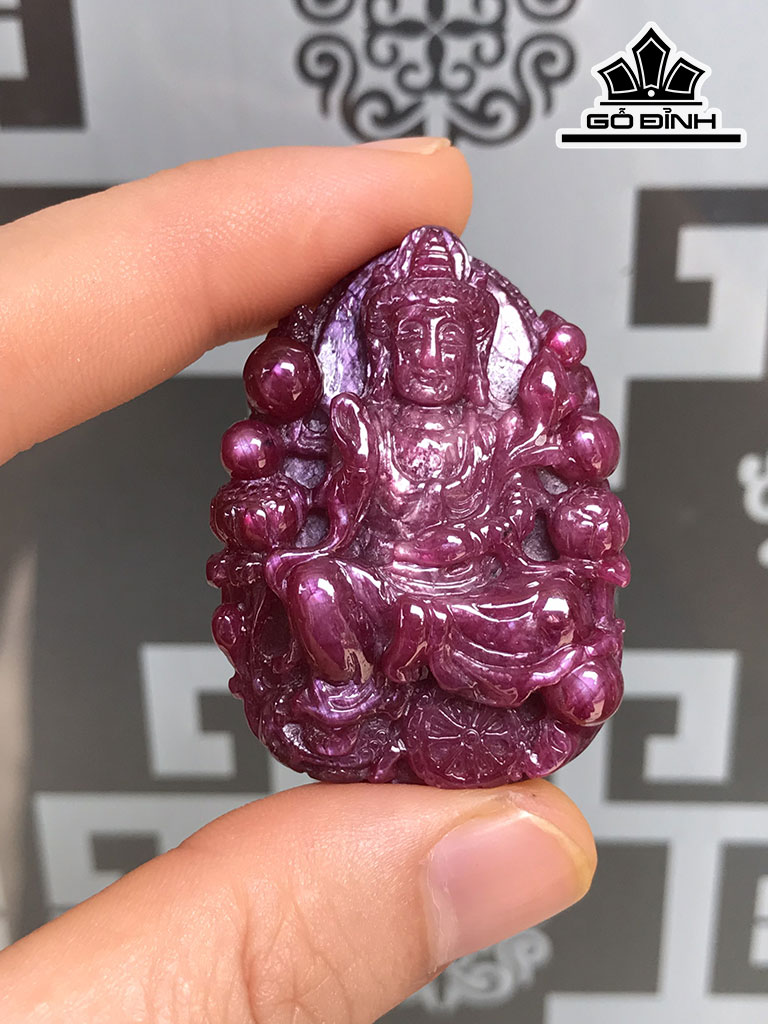 Mặt Dây Chuyền Đá Ruby Cao 40,7 Ngang 30,5 Sâu 10,2 (mm)