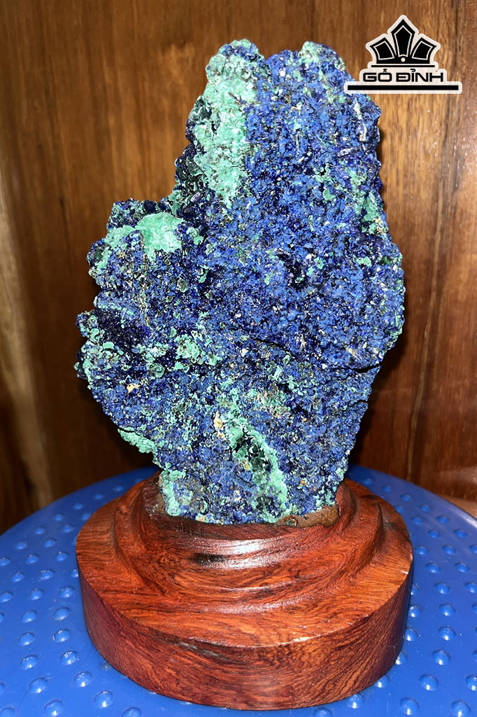 Tác Phẩm Đá Azurite Cao 20 Ngang 12 (cm) 1.3kg