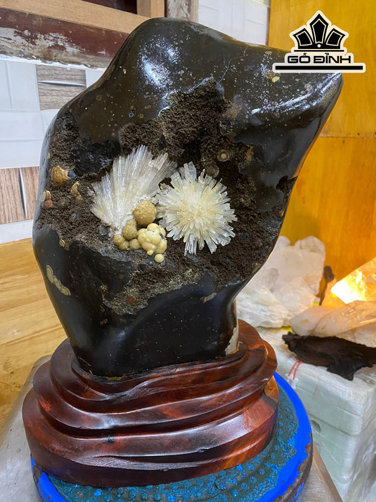 Tác Phẩm Hoa Đá Đá Aragonit Cao 37 (cm) 14,5kg