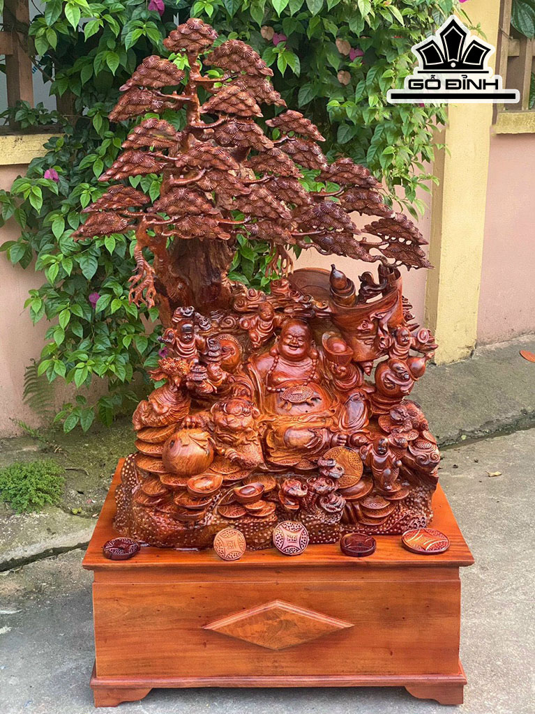 Tượng Phật Di Lặc Ngũ Phúc Ngồi Gốc Tùng Gỗ Cẩm Cao 112 Ngang 76 Sâu 55 (cm)