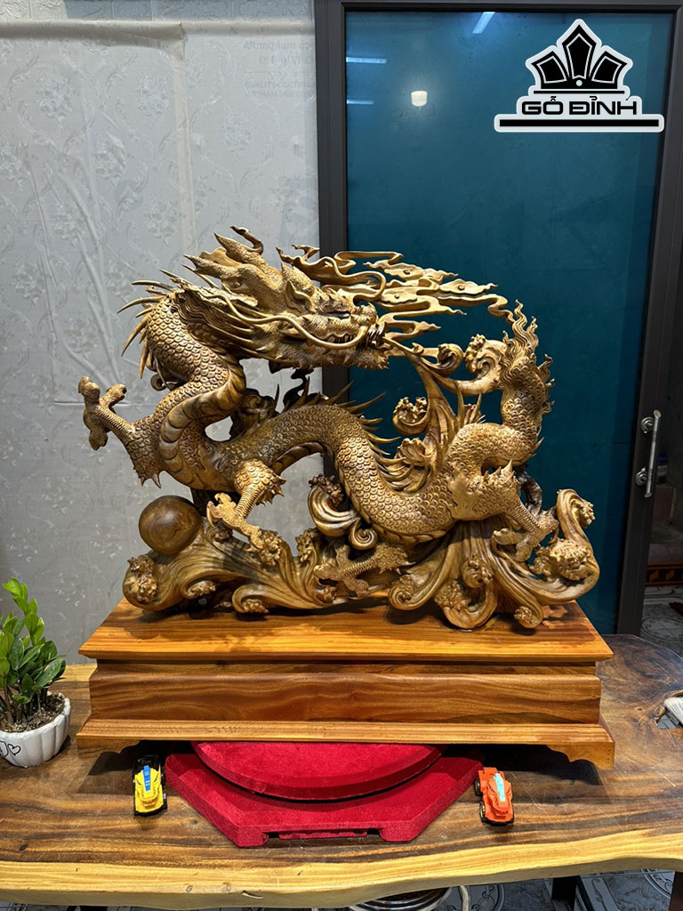 Tượng Rồng Phong Thủy Gỗ Bách Xanh Cao 68 Ngang 79 Sâu 30 Cao Cả Kỷ 88 (cm)
