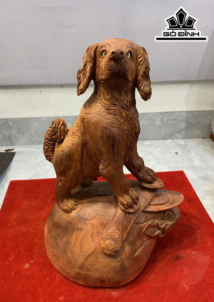 Tượng Chó Gỗ Hương Cao 36 Ngang 26 Sâu 18 (cm)