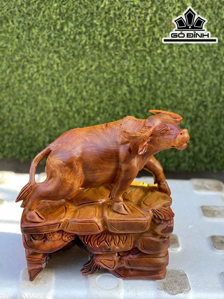 Tượng Trâu Gỗ Hương Cao 30 Ngang 26 Sâu 15 (cm)