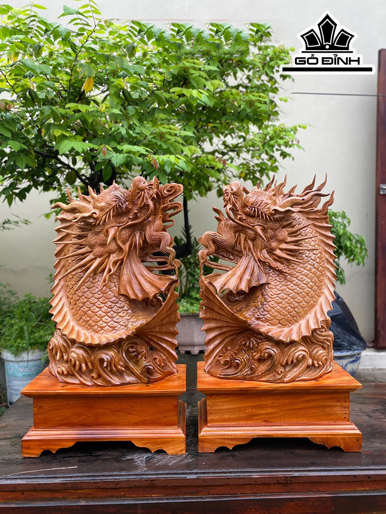 Tượng Cá Chép Hóa Rồng Gỗ Ngọc Am Cao 50 Ngang 35 Sâu 15 Cao Cả Kỷ 65 (cm)