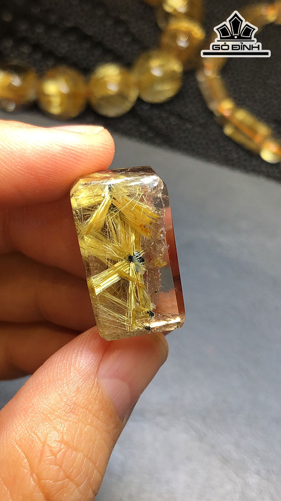 Mặt Dây Chuyền Đá Thạch Anh Tóc Vàng Cao 22,5 Ngang 13 Sâu 12 (mm) 8gr