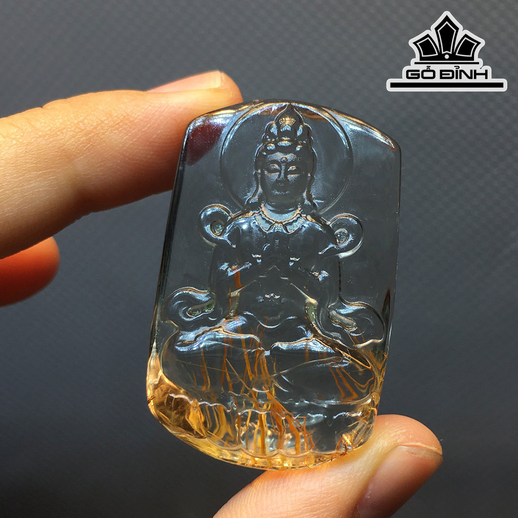 Mặt Dây Chuyền Quan Âm Đá Thạch Anh Tóc Vàng Cao 38,4 Ngang 24,6 Sâu 12,5 (mm) 22,2gr