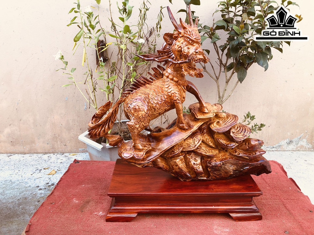 Tượng Long Mã Gỗ Hương Cao 48 Ngang 40 Sâu 23 (cm)