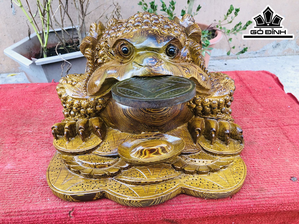 Tượng Thiềm Thừ Gỗ Mun Đuôi Công Cao 22 Ngang 32 Sâu 36 (cm)