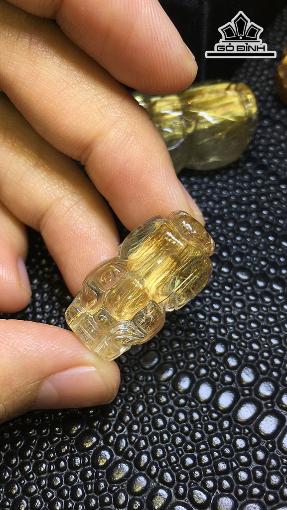 Tỳ Hưu Đá Thạch Anh Tóc Vàng Cao 24,5 Ngang 13,8 Sâu 12,3 (mm) 7,2gr