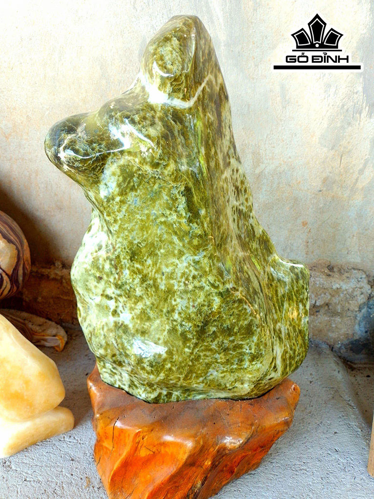 Tác Phẩm Đá Serpentine Cao 58 Ngang 34 (cm) 31,5kg