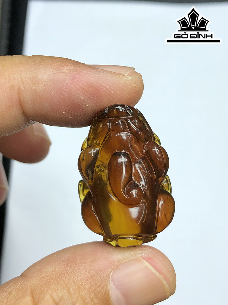 Mặt Dây Chuyền Tỳ Hưu Đá Hổ Phách Cao 29 Ngang 20 Sâu 15,6 (mm) 5,2gr