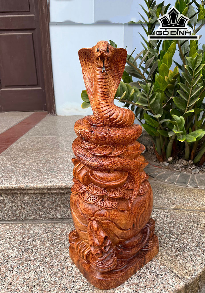 Tượng Rắn Phong Thủy Gỗ Hương Cao 58 Ngang 26 Sâu 24 (cm)