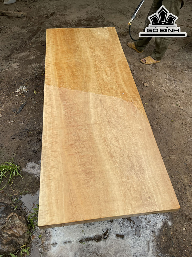 Bàn Ăn Gỗ Bằng Lăng Dài 159 Rộng 62 Dày 6 (cm)