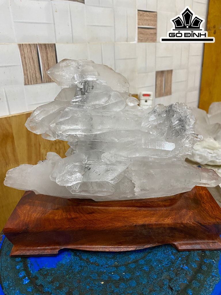 Tinh Thể Đá Pha Lê Cao 21 Ngang 23 (cm) 2,7kg