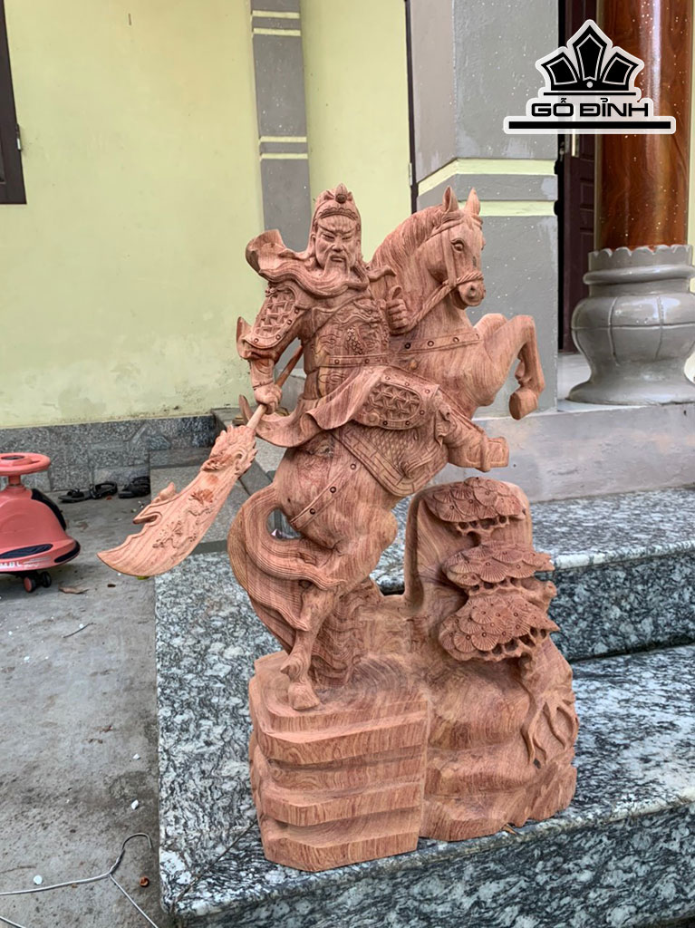 Tượng Quan Công Gỗ Hương Cao 70 Ngang 38 Sâu 19 (cm)