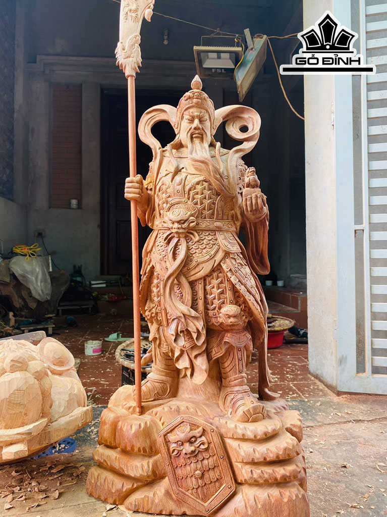Tượng Quan Công Gỗ Hương Cao 79 Ngang 40 Sâu 22 (cm)