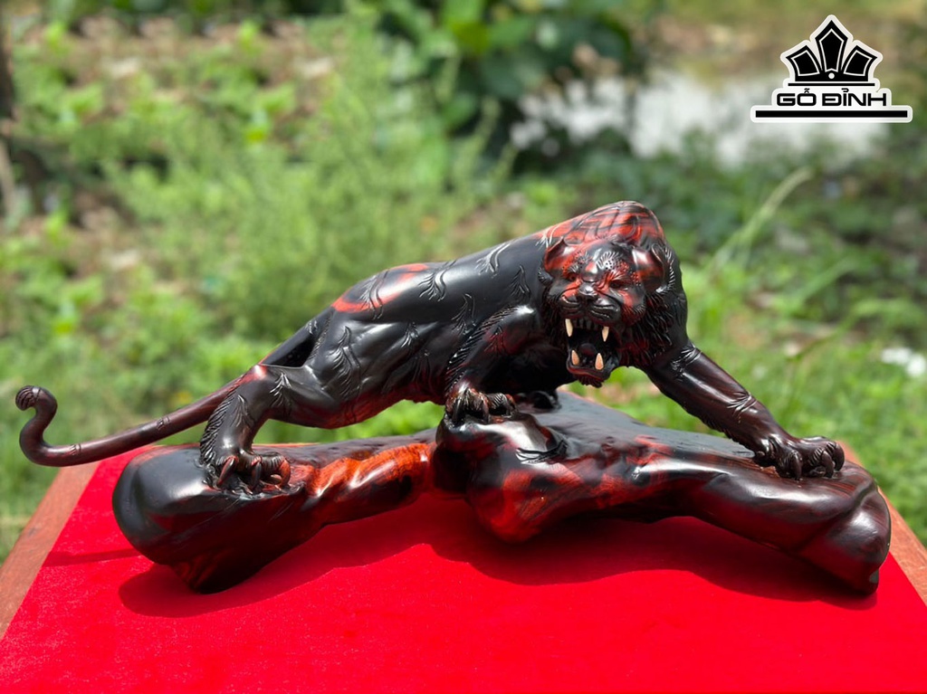 Tượng Hổ Phong Thủy Gỗ Trắc Ngang 51 Cao 22 Sâu 21 (cm)