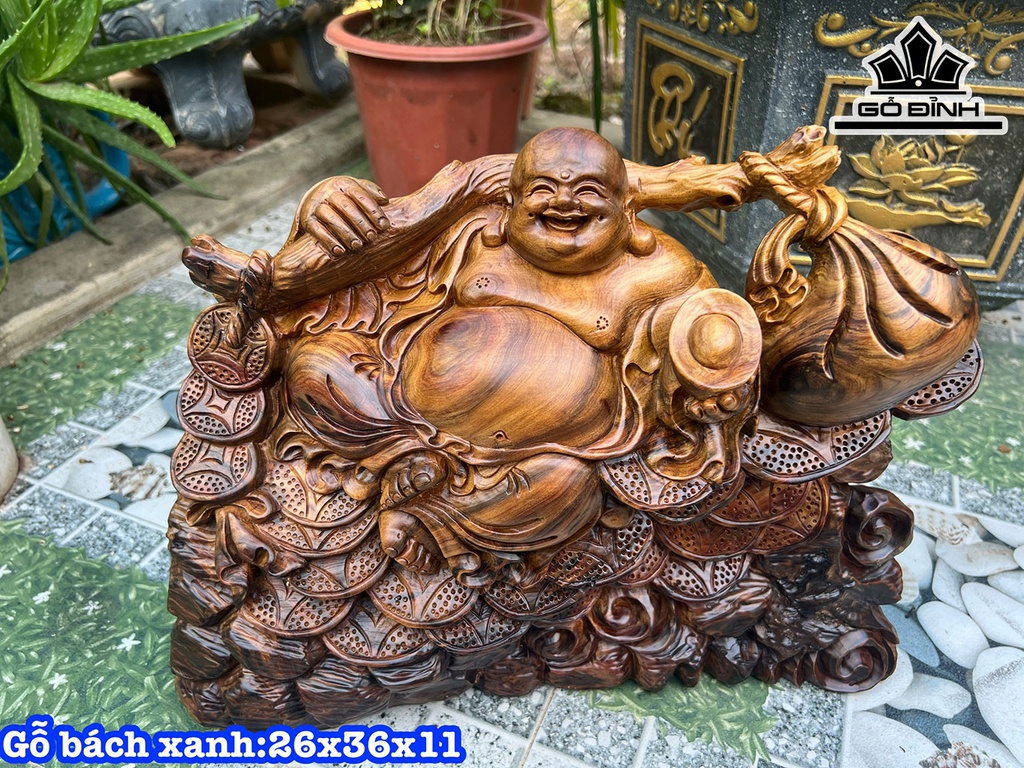 Tượng Phật Di Lặc Gỗ Bách Xanh Cao 26 Ngang 36 Sâu 11 (cm)