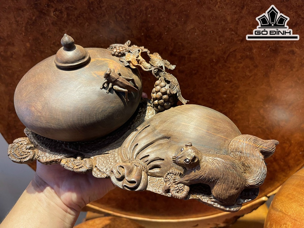 Chum Phú Quý Nho Sóc Gỗ Trắc Ngang 28 Rộng 16 Cao 11 (cm)
