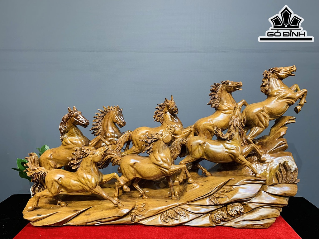 Tượng Bát Mã Gỗ Bách Xanh Cao 42 Ngang 86 Sâu 21 (cm)