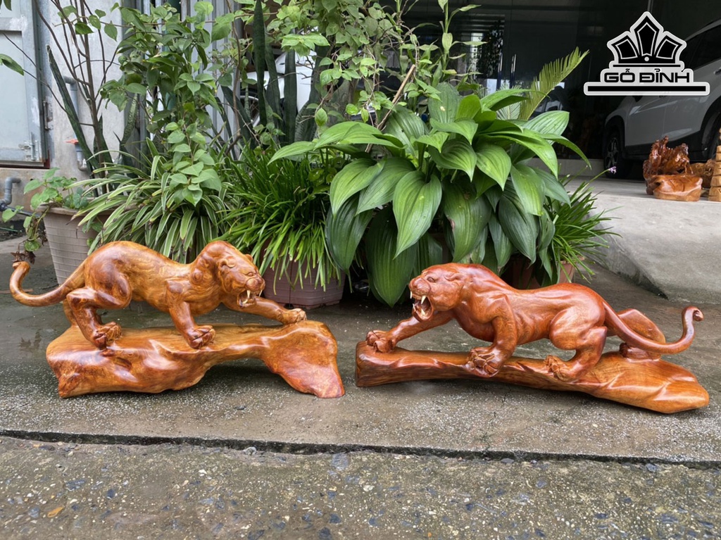 Tượng Báo Săn Mồi Gỗ Hương Cao 23 Ngang 60 Sâu 15 (cm)