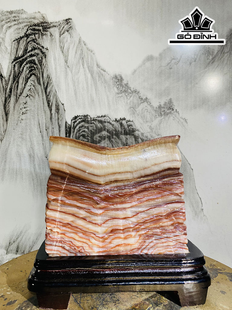 Tác Phẩm Đá Phú Quý Cao 16 Ngang 19 (cm) 3,9kg